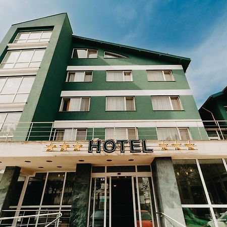 Hotel Atlantis Тулча Екстериор снимка
