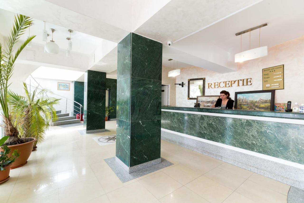 Hotel Atlantis Тулча Екстериор снимка